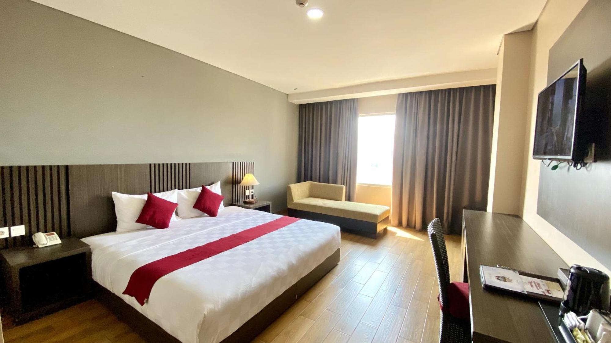Merapi Merbabu Hotels Bekasi Exterior foto