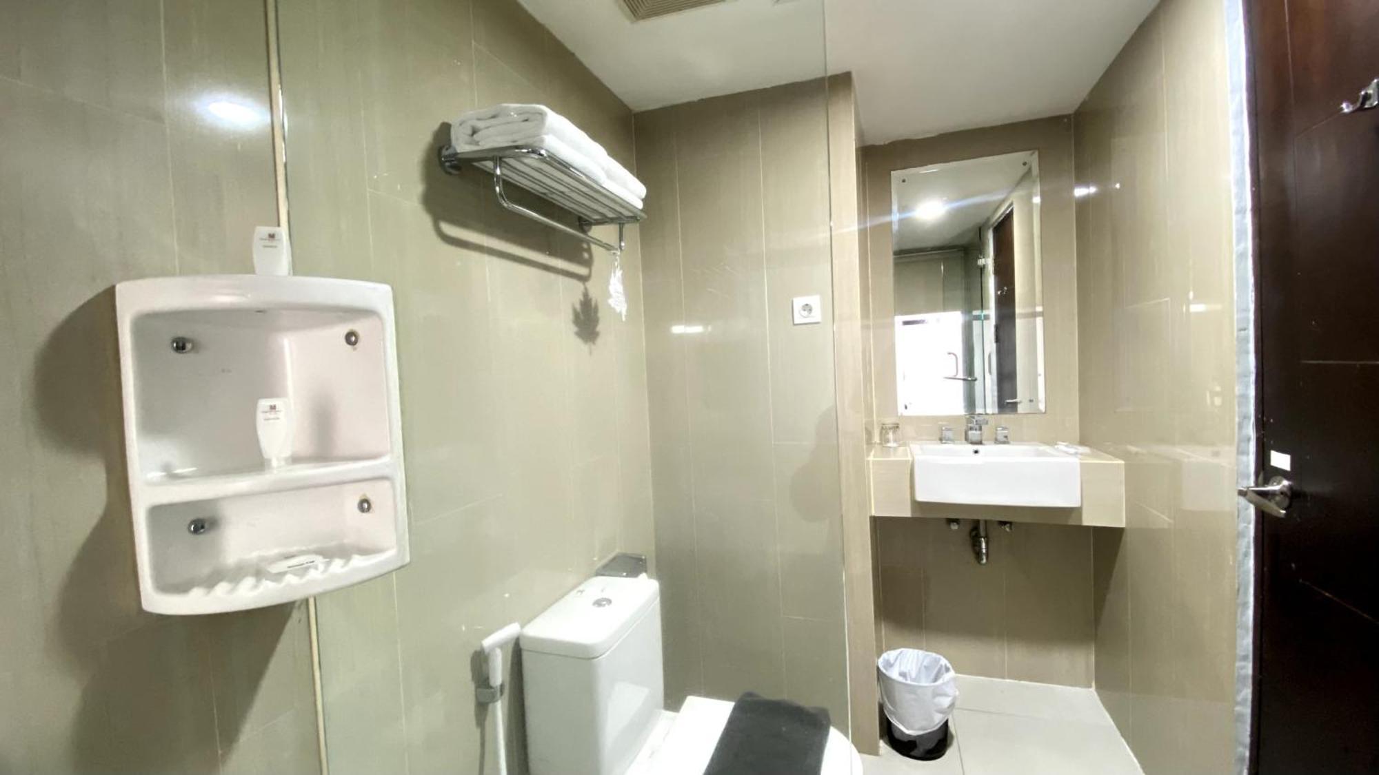Merapi Merbabu Hotels Bekasi Exterior foto